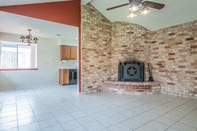 204 Brandywyne Dr, Friendswood, TX 77546 - photo 4