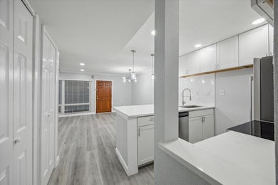 3271 Sul Ross St unit 21, Houston, TX 77098 - photo 6