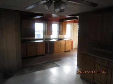 12 Spencer St, Lynn, MA 01905 - photo 2