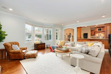 123 S Blanchard St, Wheaton, IL 60187 - photo 4