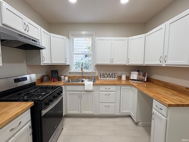 1013 E Fairview Ave, South Bend, IN 46614 - photo 7