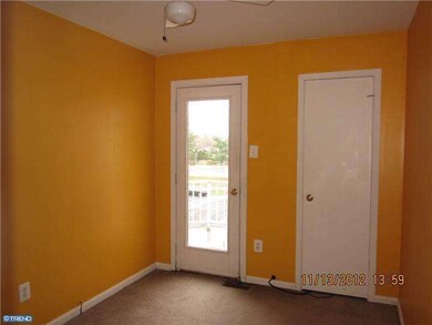 64 Catherine Ct unit 409, Levittown, PA 19057 - photo 7
