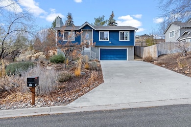 324 Mountain View Blvd, Klamath Falls, OR 97601 - photo 3