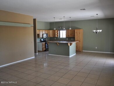 022-213572 GREAT ROOM 1