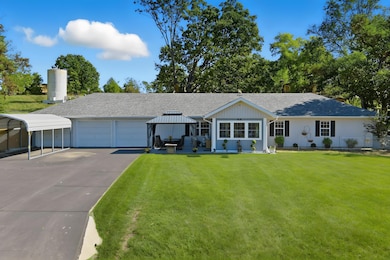 226 Hunt Club Cir, Galena, MO 65656 - photo 2