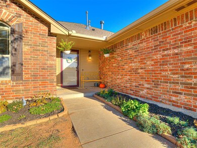 10701 SW 31st Ct, Yukon, OK 73099 - photo 4