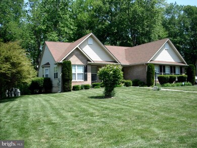 8070 Settle Ct, Waldorf, MD 20603 - photo 2