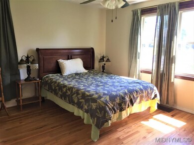 12x14 Bedroom