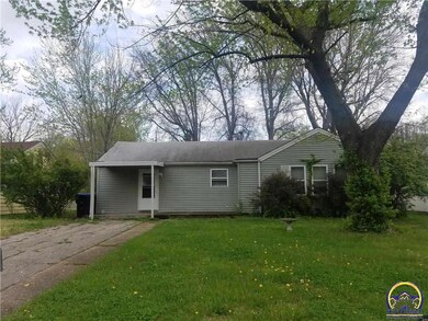 2424 SW Mission Ave, Topeka, KS 66614 - photo 2