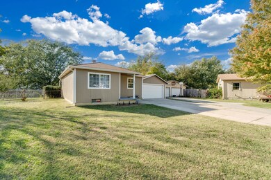 1727 S Edwards Ct, Wichita, KS 67213 - photo 2