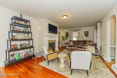 2 Livingroom 2