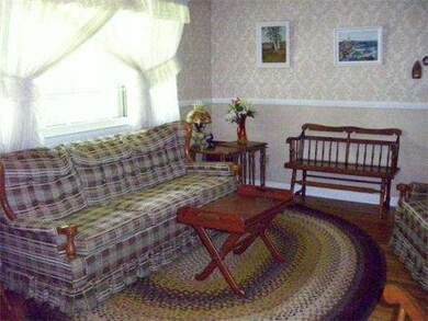 82 Hemlock Dr, Holliston, MA 01746 - photo 3