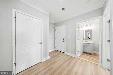 9200 Charleston Dr unit 407, Manassas, VA 20110 - photo 3