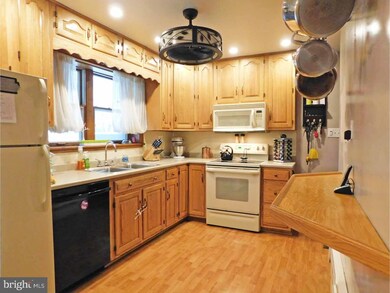 506 Harding Ave, Langhorne, PA 19047 - photo 5