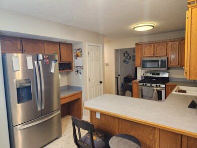 2035 Sherman Dr, Columbus, IN 47203 - photo 4