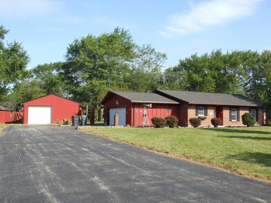 2118 Meadow Ln, Arcanum, OH 45304 - photo 2