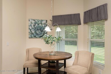 2265 Breakfast Nook