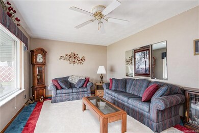 2001 Mary Lee Dr, New Albany, IN 47150 - photo 6