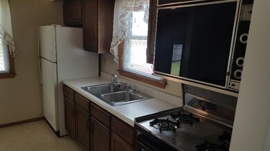 9401 Forrest Dr, Highland, IN 46322 - photo 5