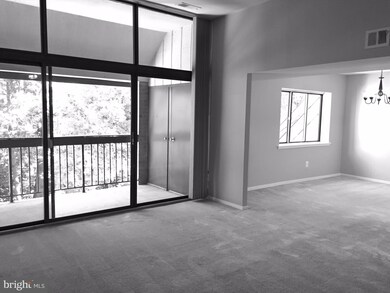 1635 Parkcrest Cir unit 301, Reston, VA 20190 - photo 5