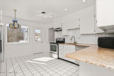 22 Windsor Ln, Cos Cob, CT 06807 - photo 5