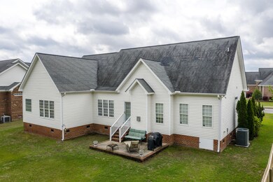 445 Williamston Dr, Winterville, NC 28590 - photo 3