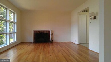 1831 Deer Dr, McLean, VA 22101 - photo 5