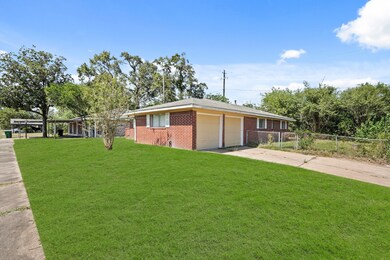 1802 Mosher Ln, Houston, TX 77088 - photo 2