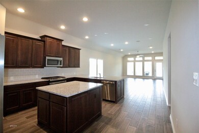 9403 Kingsford Valley Ct, Tomball, TX 77375 - photo 6