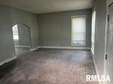 1015 Arlington Ct, Davenport, IA 52803 - photo 2
