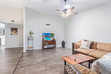 1352 E Chilton Dr, Tempe, AZ 85283 - photo 5