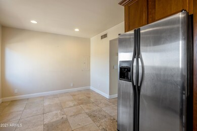 1057 E Butler Dr unit 1C, Phoenix, AZ 85020 - photo 7