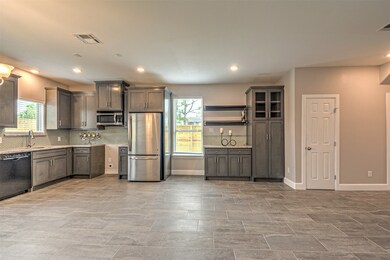 4002 Weslow St, Houston, TX 77087 - photo 2