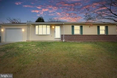 1349 Cedarwood Dr, Hagerstown, MD 21742 - photo 5