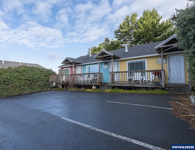 25 Clarke St, Depoe Bay, OR 97341 - photo 5