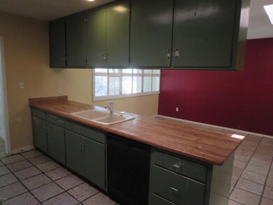 Kitchen 3