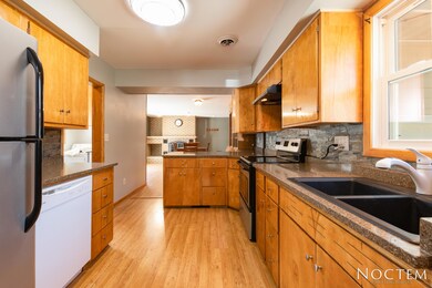 1412 N 18th St-8