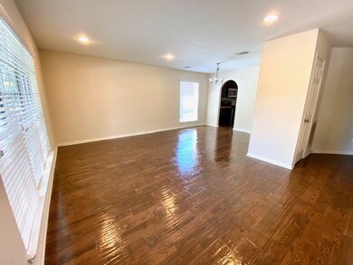 3908 Spring Circle Dr E, Pearland, TX 77584 - photo 3