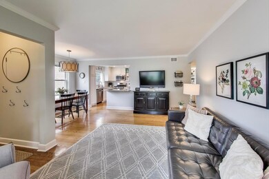 240 Parkview Rd, Glenview, IL 60025 - photo 2