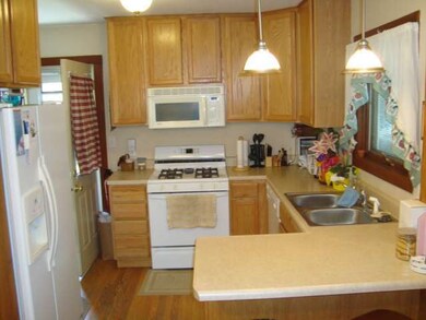 2029 42nd St, Rock Island, IL 61201 - photo 4