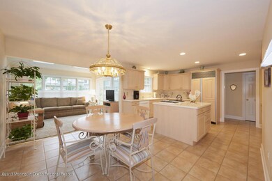 Eat in Kitchen