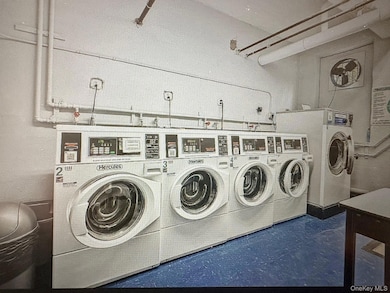 6815 Selfridge St unit 6F, Forest Hills, NY 11375 - photo 4