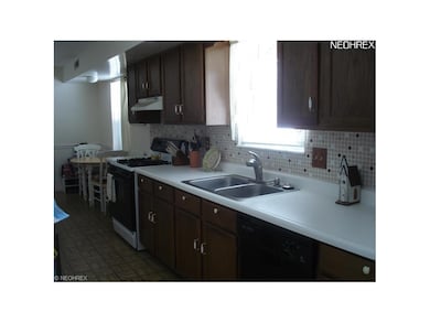 Eat-in Kitchen with lots of storage.