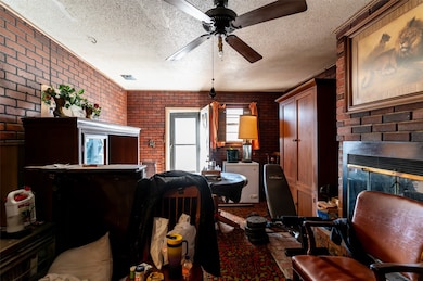 923 Dubois St, Denison, TX 75020 - photo 5