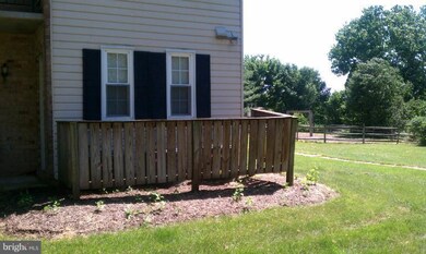 18324 Streamside Dr unit 104, Gaithersburg, MD 20879 - photo 3