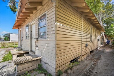 05-3311 N Pearl St (5)