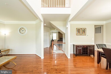 10806 Hunting Ln, Columbia, MD 21044 - photo 2