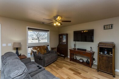002_Living Room