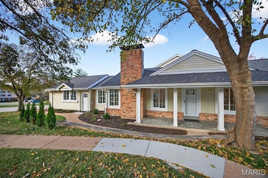 2432 Claymoor Dr, Chesterfield, MO 63017 - photo 3