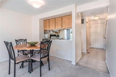 2533 HAWTHORNE DINING ROOM INCLUDES TABLE & CHAIRS